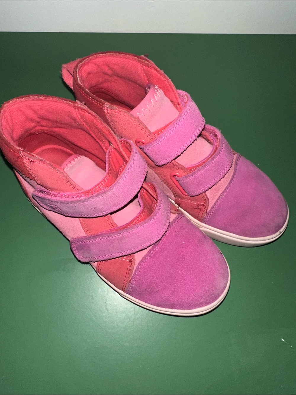 UGG Kids Pink & Coral Suede Velcro Sneakers
